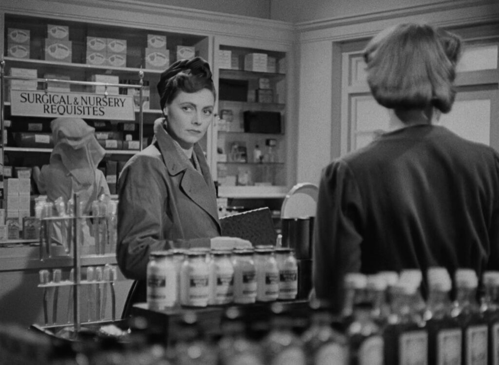 Brief Encounter - David Lean - Celia Johnson - Laura - pharmacy - Mrs. Leftwich - hat