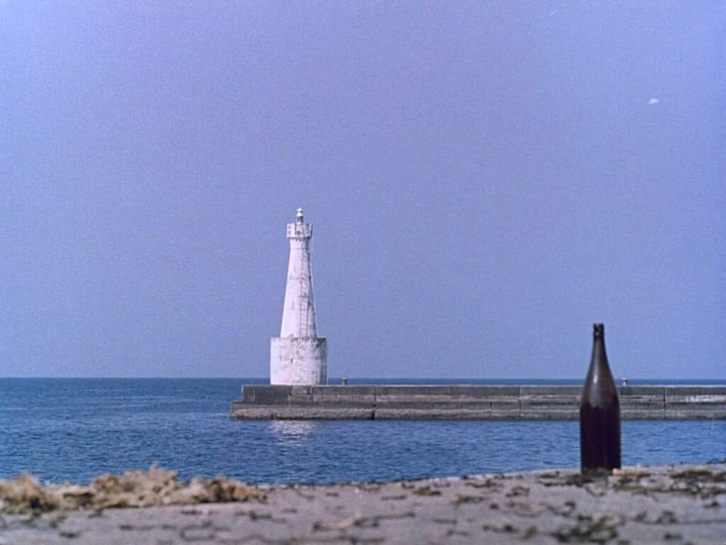 Floating Weeds - Yasujiro Ozu - lighthouse - bottle
