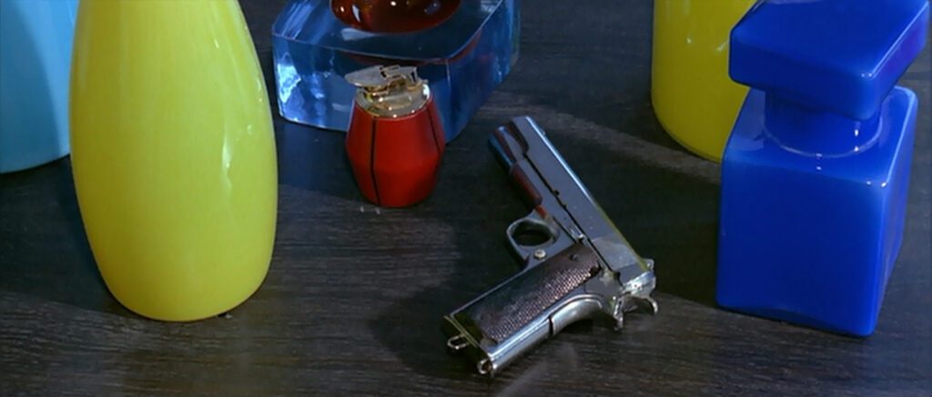 Pierrot le fou - Jean-Luc Godard - gun