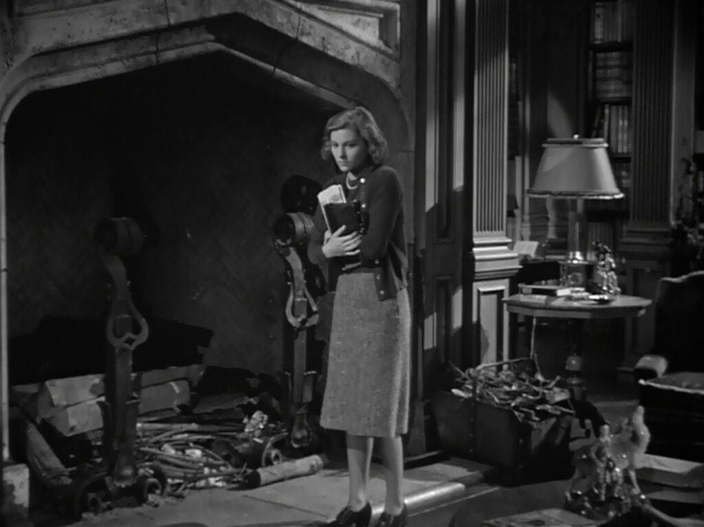 Rebecca - Alfred Hitchcock - Joan Fontaine - fireplace - Manderley