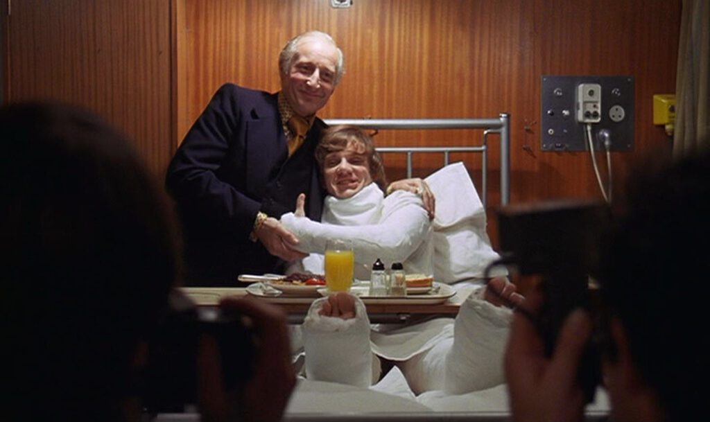 A Clockwork Orange - Stanley Kubrick - Anthony Sharp - Malcolm McDowell - Minister of the Interior - Alex DeLarge - hospital bed - press photos - ending