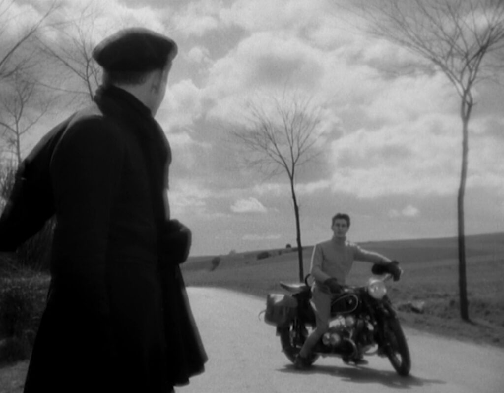 Diary of a Country Priest - Journal d'un Curé de campagne - Robert Bresson - Claude Laydu - Jean Danet - Olivier - motorcycle