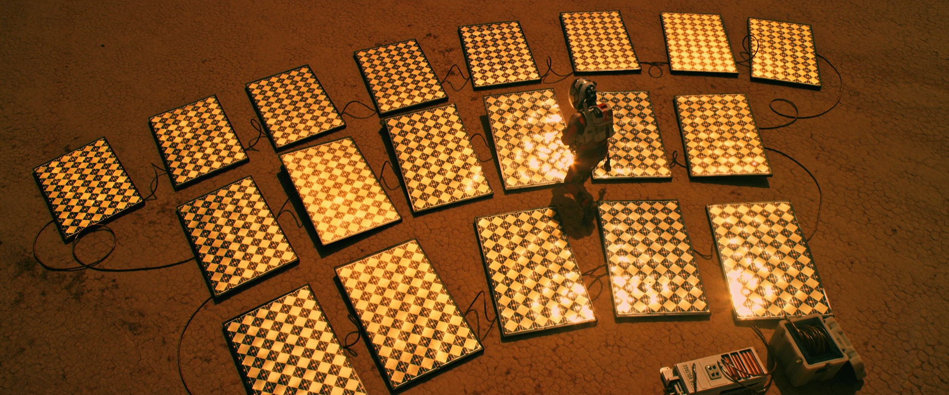 The Martian - Ridley Scott - Matt Damon - Mark Watney - Mars - solar panels - solar energy