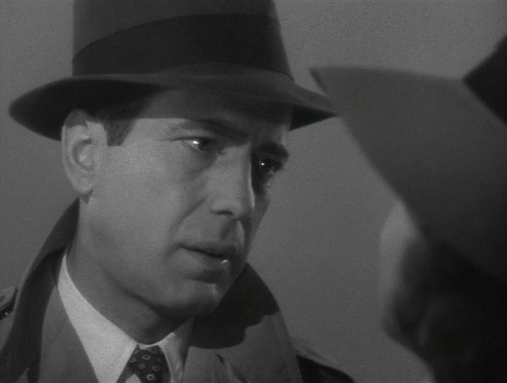 Humphrey Bogart - Casablanca - Michael Curtiz - close-up - fog