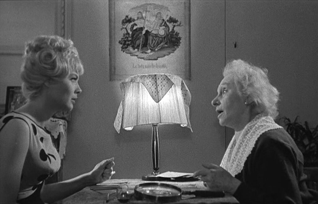 Cléo from 5 to 7 - Cléo de 5 à 7 - Agnès Varda - Corinne Marchand - Loye Payen - fortune teller - Madame Irma