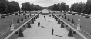 Last Year at Marienbad - L'année dernière à Marienbad - Alain Resnais - formal garden - baroque - Schloß Nymphenburg - shadows