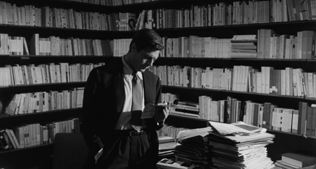 La notte - Michelangelo Antonioni - Marcello Mastroianni - Giovanni Pontano - library - books - home - apartment
