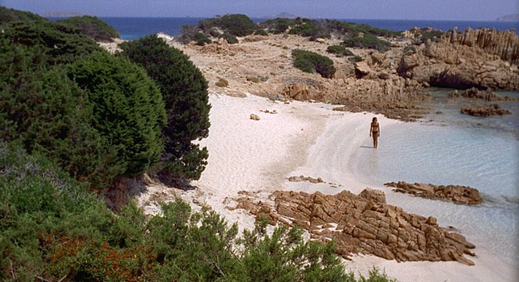 Red Desert - Il deserto rosso - Michelangelo Antonioni - Emanuela Pala Carboni - pink beach - girl - story