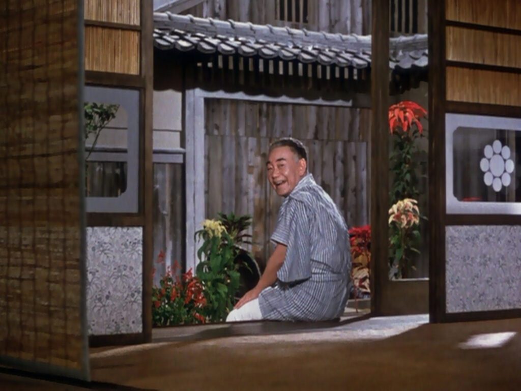 The End of Summer - Kohayagawa-ke no aki - Yasujiro Ozu - Ganjiro Nakamura - Manbei Kohayagawa - garden - flowers