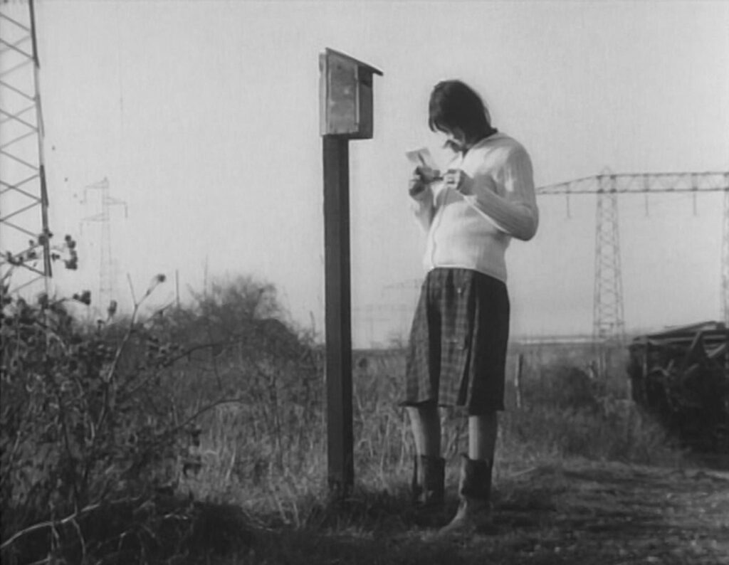 Les carabiniers - Jean-Luc Godard - Geneviève Galéa - Venus - mailbox