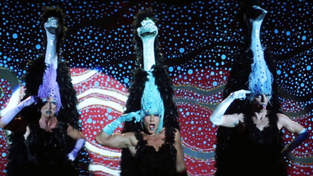 The Adventures of Priscilla Queen of the Desert - Stephan Elliott - Terence Stamp - Guy Pearce - Hugo Weaving - Bernadette - Felicia - Mitzi - Alice Springs - emu costumes