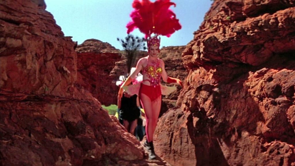 The Adventures of Priscilla Queen of the Desert - Stephan Elliott - Terence Stamp - Guy Pearce - Hugo Weaving - Bernadette - Felicia - Mitzi - King's Canyon - hike - drag costumes - headdresses - feathers