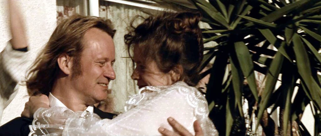 Breaking the Waves - Lars von Trier - Stellan Skarsgård - Emily Watson - Jan Nyman - Bess McNeill - wedding