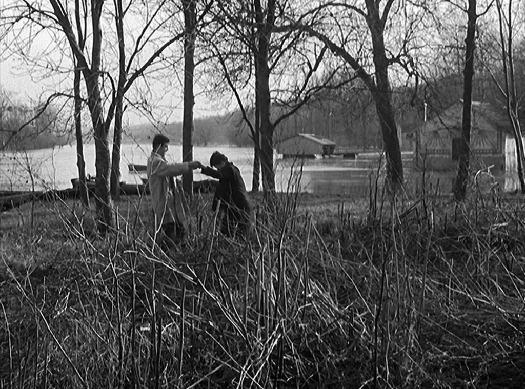 histoire-d-eau-06-49 A Story of Water - Une histoire d'eau - François Truffaut - Jean-Luc Godard - Jean-Claude Brialy - Caroline Dim - trees