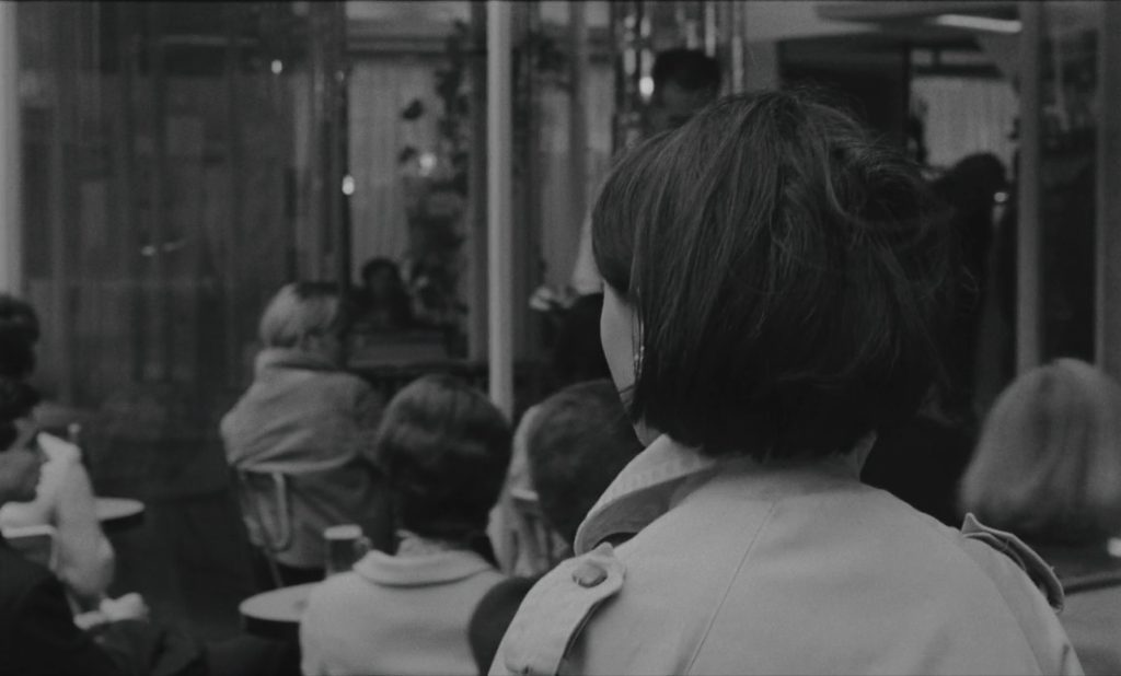 The War Is Over - La guerre est finie - Alain Resnais - anonymous woman on rue de l'Estrapade