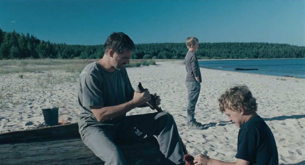 The Return - Vozvrashcheniye - Andrey Zvyagintsev - Konstantin Lavronenko - Ivan Dobronravov - Vladimir Garin - father - beach
