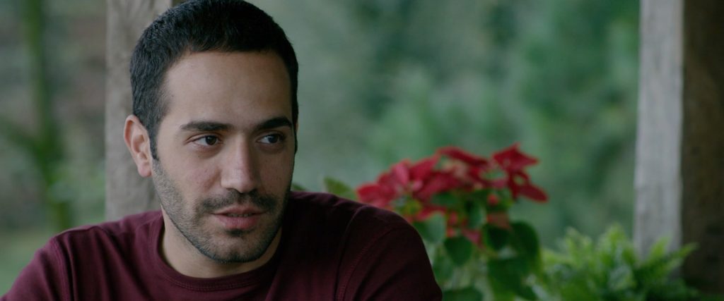 there-is-no-evil-1-25-39 There Is No Evil - Sheytan vojood nadarad - Mohammad Rasoulof - Mohammad Valizadegan - Javad - flowers