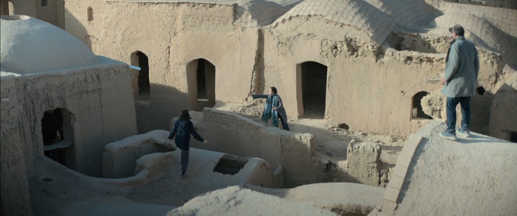 The Seed of the Sacred Fig - Dane-ye anjir-e ma'abed - Mohammad Rasoulof - Mahsa Rostami - Soheila Golestani - Missagh Zareh - Rezvan - Najmeh - Iman - casbah