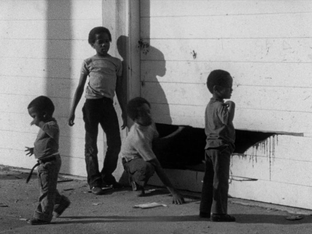 Killer of Sheep - Charles Burnett - boys - hole in a wall