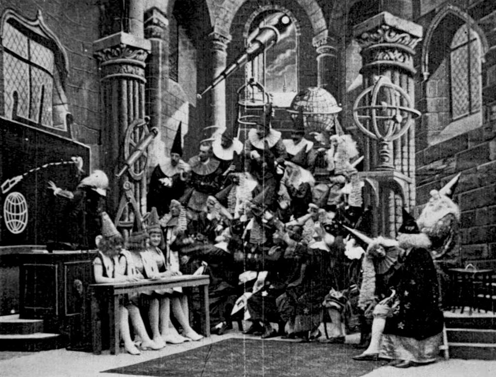 A Trip to the Moon - Le voyage dans la lune - Georges Méliès - Professor Barbenfouillis - astronomers - opening shot