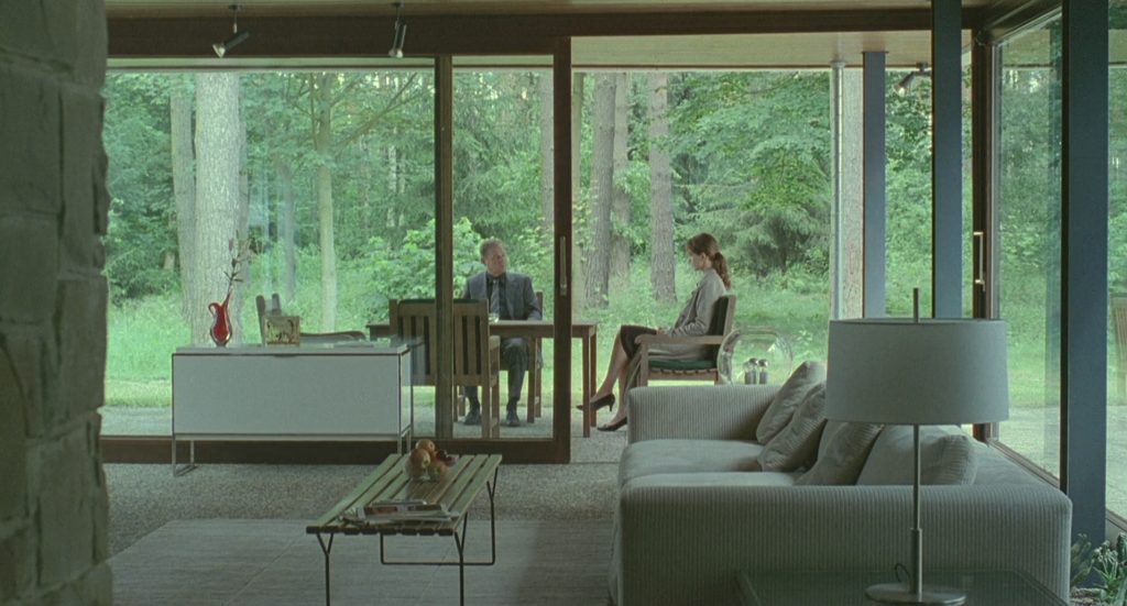yella-1-16-38 Yella - Christian Petzold - Burghart Klaußner - Nina Hoss - Dr. Gunthen - house in Dessau