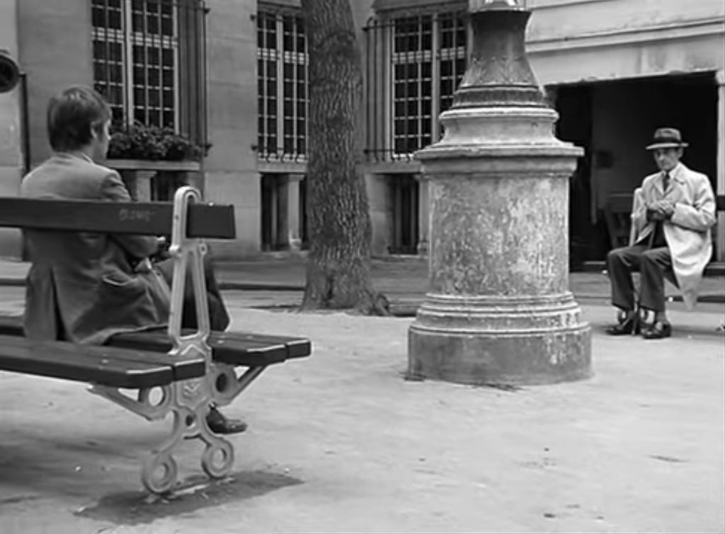 man-who-sleeps-0-29-59 The Man Who Sleeps - Un homme qui dort - Bernard Queysanne - Jacques Spiesser - pensioner - bench