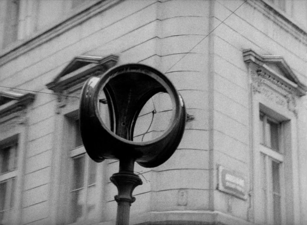 diamonds-of-the-night-0-37-58 Diamonds of the Night - Démanty noci - Jan Němec - empty clock - Prague