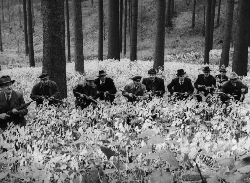 diamonds-of-the-night-0-43-54 Diamonds of the Night - Démanty noci - Jan Němec - militia - forest