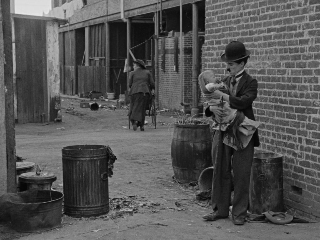 The Kid - Charles Chaplin - alley